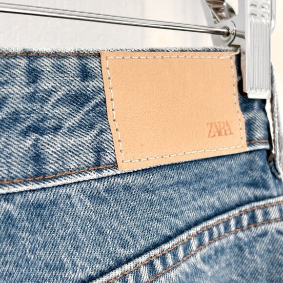 Zara - Button-Fly, Light-Wash Distressed High-Waisted, Straight-Leg Denim Jeans - Picture 5 of 8